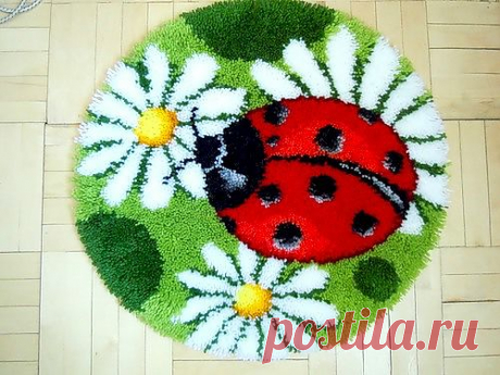 Коврики из остатков пряжи..