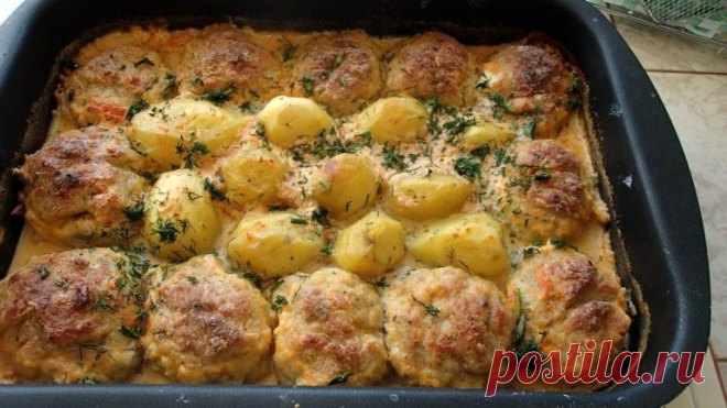 Отличный обед в духовке: просто и вкусно Что же приготовить на обед? Готовлю замечательные котлеты с картошкой в соусе. Простое и вкусное блюдо. Котлеты в соусе нежнейшие, а картошечка изумительная. Необходимые ингредиенты: Для котлет: фарш любой 500 гр. хлеб или батон — 2-3 кусочка яйцо — 1 шт лук — 1 шт. чеснок — 3 дольки манная крупа — 2 ст. ложки …