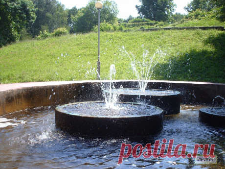 Фонтаны у Шеинова бастиона в Пионерском парке Смоленска.  ---   Fountains In The Park Smolensk  Free Stock Photo HD - Public Domain Pictures