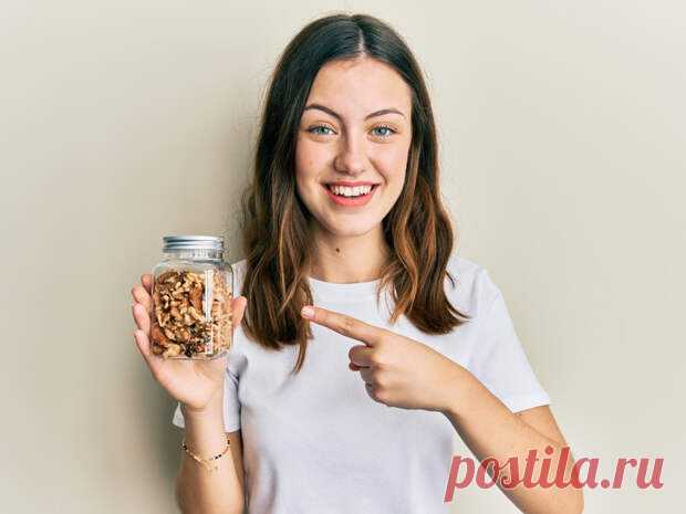 Продукт, который каждая женщина должна включать в свой рацион - Будь в форме!
                                             - 28 января
                                             - 43213169586 - Медиаплатформа МирТесен Этот продукт давно считался источником полезных элементов для сердца и мозга, волос и ногтей, а также незаменимым помощником в диетах. Но выяснилось, что для женщин он имеет особое значение. Долгая и здоровая жизнь — то, к чему многие стремятся, и если она ...