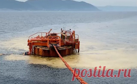 Экологи заявили о загрязнении нефтью побережья у Абрау-Дюрсо. В результате разлива нефти в Черном море около семи километров побережья между Абрау-Дюрсо и Утришским заповедником оказались загрязненными, заявил «РИА Новости» руководитель программы WWF России по экологической ответственности бизнеса Алексей Книжников.