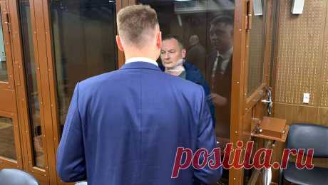 Глава Ленинского городского округа Подмосковья арестован. Тверской районный суд Москвы арестовал главу Ленинского городского округа Подмосковья Алексея Спасского. Об этом сообщает Telegram-канал столичных судов общей юрисдикции. Чиновник обвиняется по статье о получении взятки в особо крупном ...