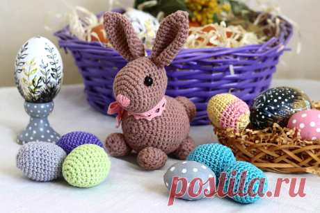 PDF Праздничный декор крючком. FREE crochet pattern; Аmigurumi animal patterns. Амигуруми схемы и описания на русском. Вязаные игрушки и поделки своими руками #amimore - маленький зайка к Пасхе, пасхальный заяц.