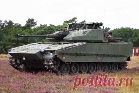 Дания и Швеция направят на Украину боевые машины CV90. Дания и Швеция направят Вооруженным силам Украины (ВСУ) боевые машины CV90 на сумму 263,6 миллиона долларов. Об этом сообщил министр обороны Дании Троэльс Лунд Поульсен по итогам переговоров со шведским коллегой Полом Йонсоном. Помимо машин страны передадут Украине запчасти и боеприпасы.