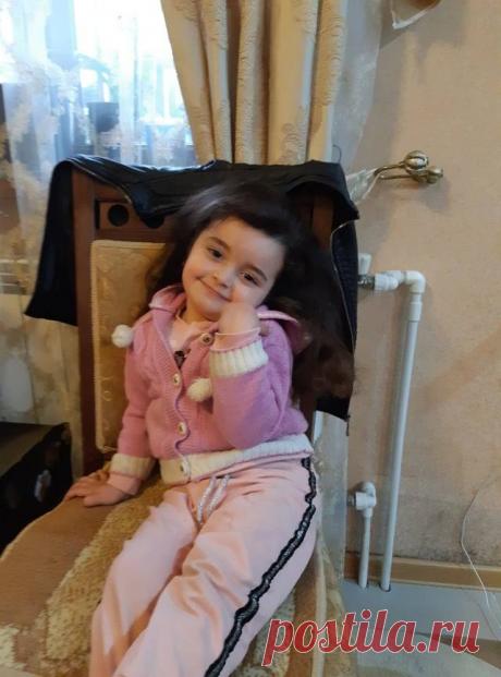 Շնորհավո՛ր տոնդ մեր գեղեցկուհի:💥
Happy International Children's Day
Բարև երեխաների պաշտպանության միջազգային օր՝.Հունիսի 1... Թող աշխարհի բոլոր մանուկները մեծանան ընտանիքներում, ստանան ծնողների ջերմությունն ու սերը, և իրենց վառ աչուկներով լուսավորեն մեր մոլորակը......ամեն օր ավելի ու ավելի ամուր կանգնեն հողի վրա և դառնան ապագայի լուսավոր կերտողներ...
Անցյալը երբեք չես կարող ջնջել,
Ինչպես չես կարող տեսնել ապագան:
Շատ ենք ետ նայում, ու նայում առաջ,
ՈՒ մոռանում ենք ապրել մեր ներկան: