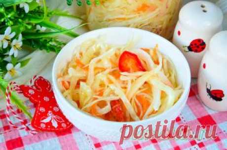 Капуста маринованная быстрого приготовления с болгарским перцем 

По этому рецепту получается безумно вкусная и хрустящая маринованная капуста с болгарским перцем быстрого приготовления. Некоторые хозяйки привыкли мариновать капусту с луком, но с чесноком получает…