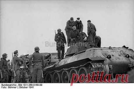 Октябрь 1941 г. Захват в плен советского танкиста / Назад в СССР / Back in USSR