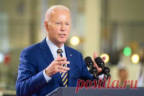 Байден обвинил Китай в стремлении вытеснить США с пьедестала. Президент США Джо Байден обвинил Китай в стремлении вытеснить США с пьедестала ведущей мировой военной и экономической державы. Я считаю, что существует способ разрешить все вопросы, а также выстроить отношения с Китаем, которые принесут выгоду обеим нашим странам», — высказался американских лидер.