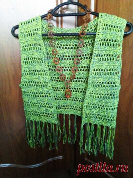 Короткие женские жилеты