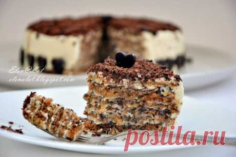 Sweet and not Sweet: Итальянский ореховый торт.