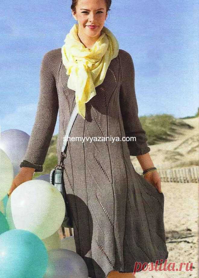 Платье с ажурными полосами.