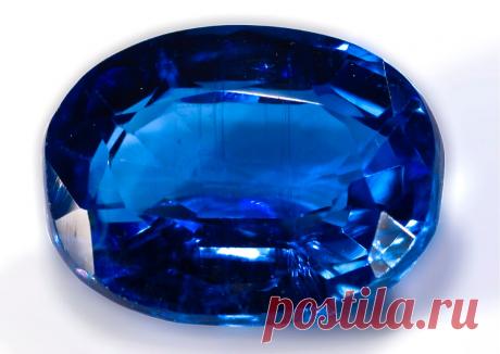 Кианит: почему путешественники обожали его, а славяне не любили покупать | GEM STONES | Яндекс Дзен