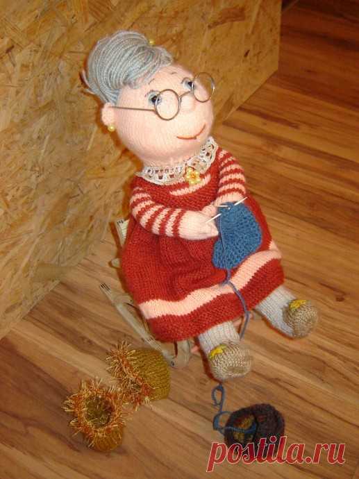 Девочки, с праздником!