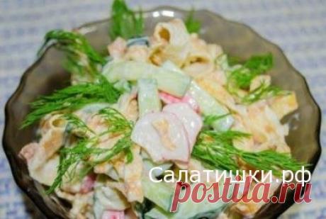 РЕЦЕПТ САЛАТА С ЖАРЕНЫМИ ЯЙЦАМИ И КРАБОВЫМИ ПАЛОЧКАМИ » Рецепты вкусных салатов