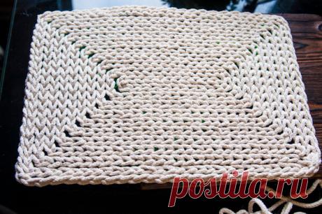 Вязание по пластику. Техника интересная и, как оказалось, простая