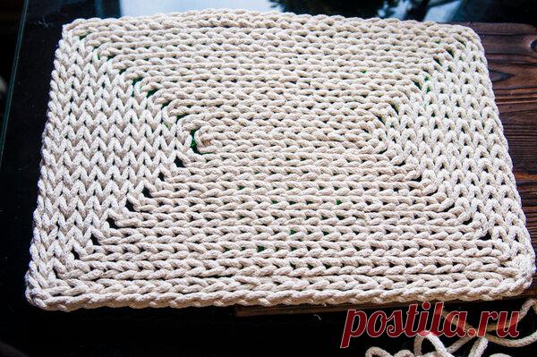 Вязание по пластику. Техника интересная и, как оказалось, простая