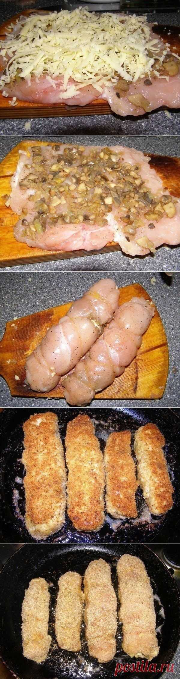 Куриные рулетики с грибами и сыром в сметанном соусе