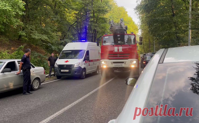 Власти рассказали о состоянии пострадавших на канатной дороге в Нальчике. После обрыва канатной дороги в Нальчике были госпитализированы шесть человек, двоих пострадавших после осмотра отпустили домой. Среди госпитализированных — жители Липецкой области, Москвы и Махачкалы