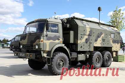 В России рассказали об управлении РБ-341В «Леер-3» трафиком в Казахстане. Российский комплекс радиоэлектронной борьбы РБ-341В «Леер-3» посредством создания «фальшивой базовой станции» может перехватывать управление трафиком и соединениями пользователя, пишет «Военно-промышленный курьер» (ВПК), ссылаясь на гендиректора аналитической компании Telecom Daily Дениса Кускова.