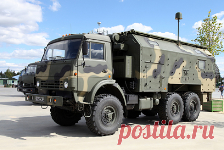 В России рассказали об управлении РБ-341В «Леер-3» трафиком в Казахстане. Российский комплекс радиоэлектронной борьбы РБ-341В «Леер-3» посредством создания «фальшивой базовой станции» может перехватывать управление трафиком и соединениями пользователя, пишет «Военно-промышленный курьер» (ВПК), ссылаясь на гендиректора аналитической компании Telecom Daily Дениса Кускова.