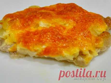 Сочное и мягкое мясо в духовке Восхитительный рецепт сочного и нежного мяса под сырной шубкой. Я готовлю такую свинину практически на все праздники, а также частенько балую своих домочадцев в обыденные дни. Мясо по-французски получ...