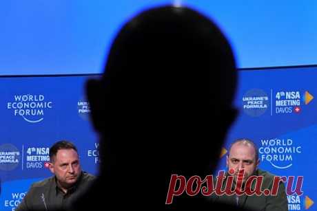 На Украине признали отсутствие единой позиции у сторонников Киева. Среди участников встречи в Давосе советников по национальной безопасности, посвященной киевской формуле мира, не было единства, заявил глава офиса президента Украины Андрей Ермак. Он добавил, что украинской делегации пришлось каждому разъяснять, почему Киев считает неприемлемым садиться за стол переговоров с Москвой.