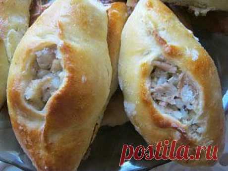Обожаю выпечку с мясом! Вот соблазнилась и приготовила. Решила и вами поделится. Уж очень всем понравились расстегайчики с такой начинкой.