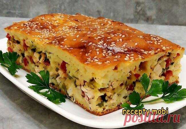 Заливной пирог с мясом, помидорами, сыром и зеленью

✅Ингредиенты
Для приготовления теста потребуется:
▫ мука – 140 г;
▫ сметана комнатной температуры – 220 г;
▫ яйца комнатной температуры – 2 шт;
▫ разрыхлитель – 12 г;
▫ соль – ½ ч. ложки.
Для приготовления начинки потребуется:
▫ охлажденное отварное мясо – 230 г;
▫ сыр – 120 г;
▫ помидоры – 160 г;
▫ зеленый лук – 10 г;
...