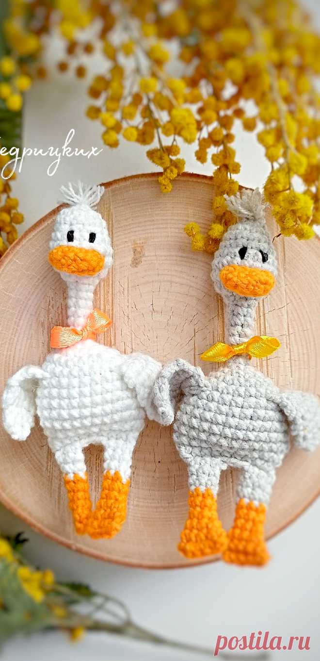PDF Гусь крючком. FREE crochet pattern; Аmigurumi toy patterns. Амигуруми схемы и описания на русском. Вязаные игрушки и поделки своими руками #amimore - гусь, маленький гусёнок.