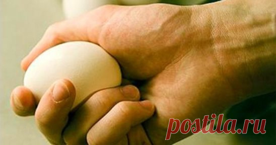 Снятие негатива с человека и лечения несложных болезней сырым яйцом.
Перед сном: В стакан, наполовину наполненный водой , вбить сырое яйцо ( не размешивать). 
Над стаканом произнести: «все худое, все плохое пусть вытекает в этот стакан», поставить у изголовья на ночь. 
Утром смотрим на яйцо в стакане. Желток — это жизнь человека, а белок — это среда, окружающая его: могут быть пузырьки, нити, которые тянутся вверх, туман, колпак, либо вообще яйцо «взбито до пены.» 
Зависть и недоброжелательнос