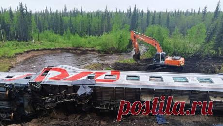 Стало известно о состоянии пострадавшей при сходе вагонов в Коми девушки. Пострадавшая при сходе вагонов пассажирского поезда Воркута — Новороссийск 14-летняя девушка в субботу будет эвакуирована в Москву для прохождения дальнейшего лечения. Об этом сообщил помощник министра здравоохранения РФ Алексей ...