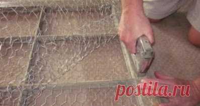 Он натянул проволочную сетку на старую оконную раму. Взгляните на эти крутые вещи!