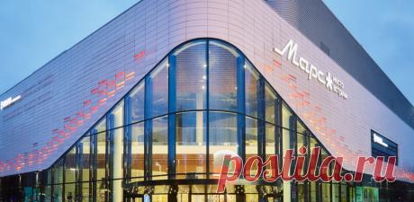 Обновленные кинотеатры: в чем особенности архитектуры районных центров «Место встречи» Развитие больших городов сегодня формирует новые концепции по всему миру: идет активная децентрализация, возрастает роль локальных сообществ, для них создаются общественные пространства в шаговой доступности от густонаселенных районов.