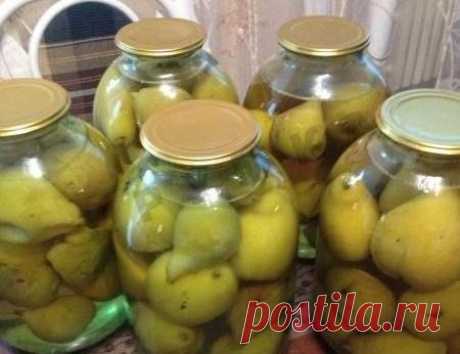 Консервированные груши целиком, как в детстве. Очень простой рецепт.