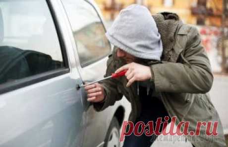 6 простых советов, которые помогут предотвратить угон автомобиля Автомобиль – это серьезное приобретение в жизни каждого человека и домохозяйства. Абсолютно очевидно то, что никто не хочет лишиться такого сокровища из-за угонщиков. К сожалению, печальная статистика...