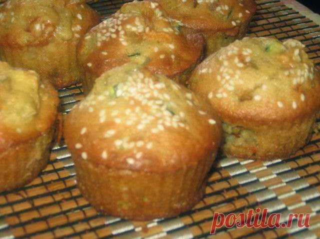 Овощные кексы к завтраку с кунжутом.