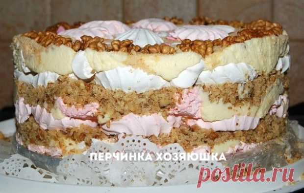 Торт из зефира и печенья с заварным кремом.