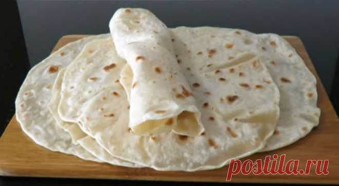 Тонкий лаваш готовлю только дома: вкуснее магазинного С помощью этого рецепта вы приготовите 40 штук тончайших лепешек, причем, всего за 1 час. Для приготовления вам потребуются такие ингредиенты: — дрожжи сухие, 1 ч.л; — соль, 1ч.л; — мука, 3 стакана; — вода теплая, 1 стакан; — масло растительное, 1 ст.л; — сахар, 0.5 ч.л. Из выше перечисленных ингредиентов, замешиваем тесто, предварительно просеяв […]