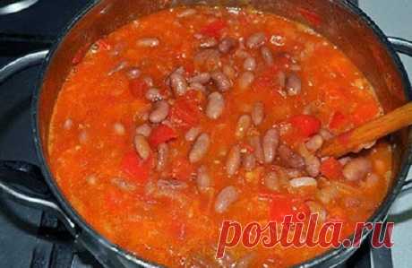 Вкусный салат с фасолью