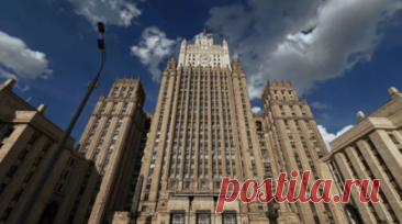 МИД: отказ итальянской газеты публиковать слова Лаврова вызвал эффект Стрейзанд. Отказ итальянской газеты Corriere della Sera публиковать полное интервью с главой МИД России Сергеем Лавровым привёл к «эффекту Стрейзанд». Об этом на брифинге рассказала официальный представитель российского министерства Мария Захарова, назвав инцидент проявлением «жесточайшей цензуры». Читать далее