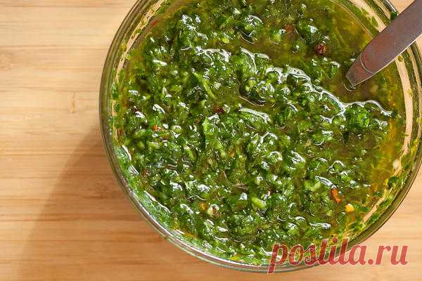 Чимичурри - зеленый соус для жареного мяса. Рецепт
