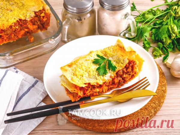 Ленивая лазанья из лаваша с фаршем — рецепт с фото Сытная альтернатива обычной лазанье с экономией времени в несколько часов. Начинка сначала доводится до готовности. Затем всё запекается.
