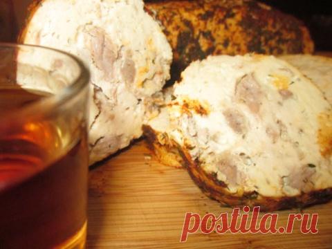 Молочная колбаса «Конец света» 
        Пока сидел дома на больничном, посетила меня идея удивить свою суженную. В кулинарных записях (жениных) раскопал рецепт молочной колбасы, уже представил сам процесс, конечный итог… и решил по…