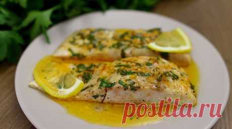 Филе рыбы в лимонно-чесночном масле в духовке (простой и вкусный рецепт) Это очень простой рецепт. Но рыба получается такой вкусной, что описать словами сложно. Попробовать стоит однозначно. Ингредиенты: Сливочное масло - 60 гр. (растопленное) Лимонный сок - 1/2 лимона...