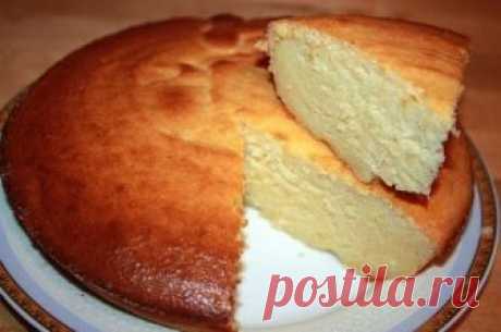 Блиц запеканка из трех ингредиентов:
- творог - 500 гр. 
- сгущенка - 1 банка 
- яйца - 3 шт. 

Приготовление: 
1. Яйца взбиваем со сгущенкой (можно миксером, можно просто венчиком, можно даже без фанатизма). 
2. Добавляем творог - у меня 9%-й. Все тщательно перемешиваем, чтоб не было комочков. Выкладываем в форму (у меня силиконовая) и ставим в разогретую до 160 гр. духовку на 40 минут. Выпекаем до румяной корочки (ориентируйтесь по своей духовке). Даем остыть или кушаем ...