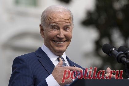 Кандидат в президенты США назвал Байдена марионеткой. Президент США Джо Байден является марионеткой в руках закулисного руководства, которую легко контролировать. С таким заявлением выступил кандидат на пост главы государства Вивек Рамасвами. По его словам, участие главы Белого дома в президентских выборах является фарсом.