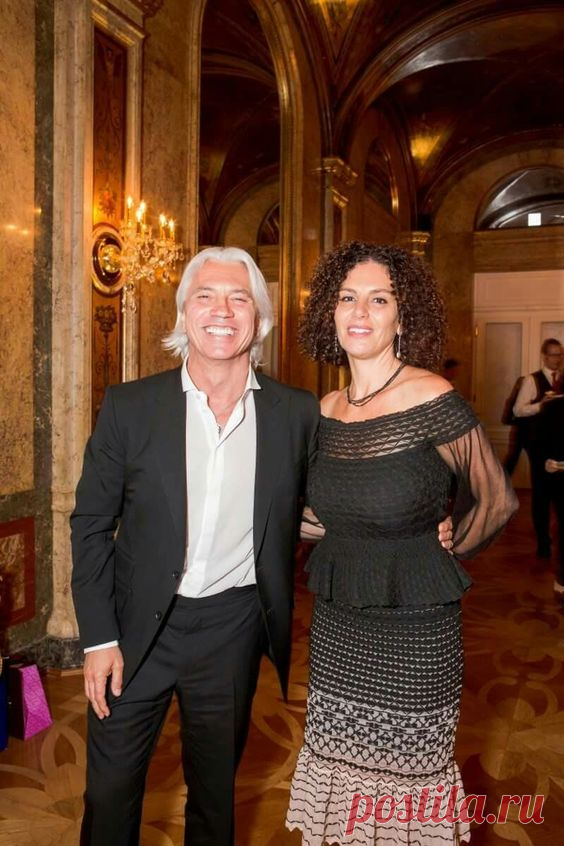 Пользователь Denise Trujillo сохранил этот пин на доску «Dmitri Hvorostovsky»
Dmitri and Florence Hvorostovsky  |  Pinterest