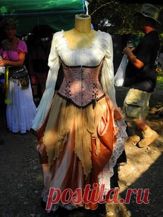 Costumes в Pinterest