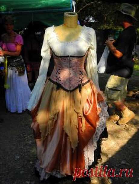 Costumes в Pinterest