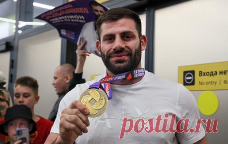 Россияне выиграли медальный зачет турнира Большого шлема в Абу-Даби. Российские дзюдоисты завоевали две золотые и четыре серебряные награды